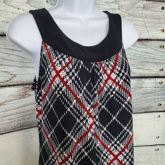 Maurices Women’s Red Black Plaid Sleeveless Blouse Top L - Picture 2 of 6